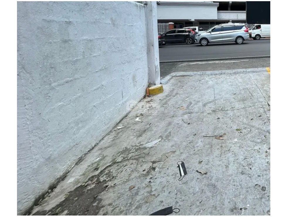VIA PORRAS / 100M / ESPACIO AMPLIO SIN DIVISIONES / SOBRE VIA / VACIO