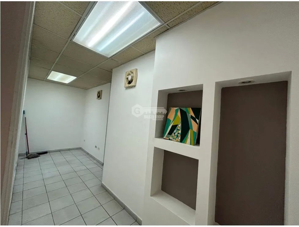 OBARRIO / EDIFICIO CENTRAL / PISO MEDIO / 135M / 3 PARKING / VACIO