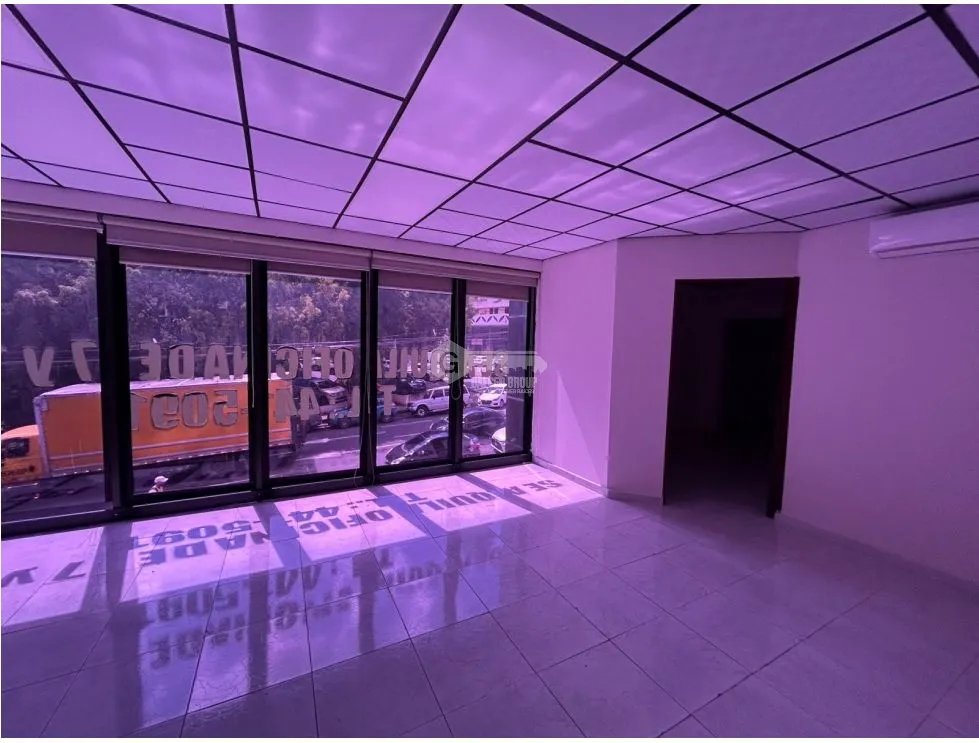 OBARRIO / EDIFICIO CENTRAL / PISO MEDIO / 135M / 3 PARKING / VACIO