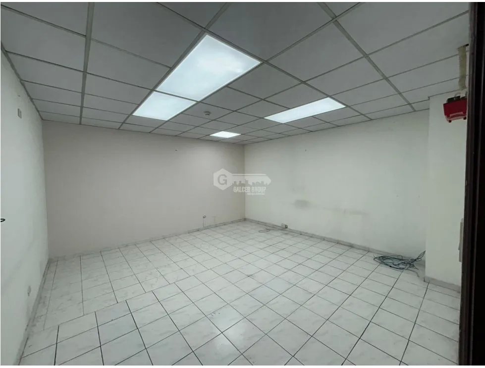 OBARRIO / EDIFICIO CENTRAL / PISO MEDIO / 135M / 3 PARKING / VACIO