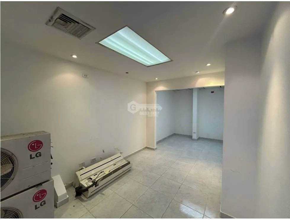 OBARRIO / EDIFICIO CENTRAL / PISO MEDIO / 135M / 3 PARKING / VACIO