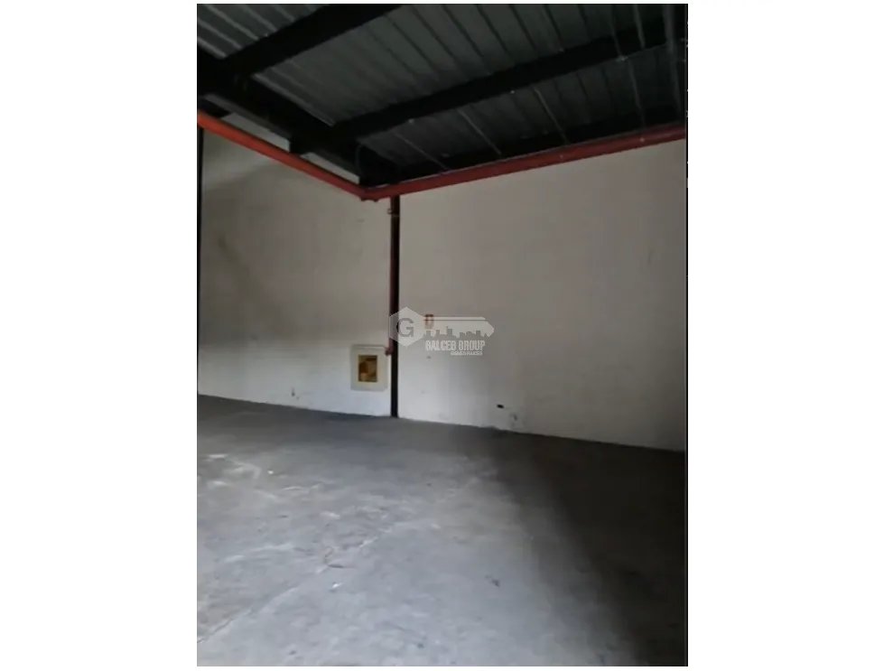 JUAN DIAZ / 500M / GALERA CON OFICINA / MEZZANINE / ANDEN / SOBRE VIA