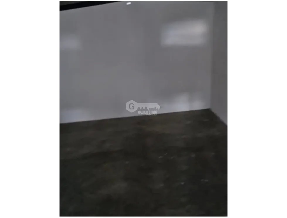 JUAN DIAZ / 500M / GALERA CON OFICINA / MEZZANINE / ANDEN / SOBRE VIA