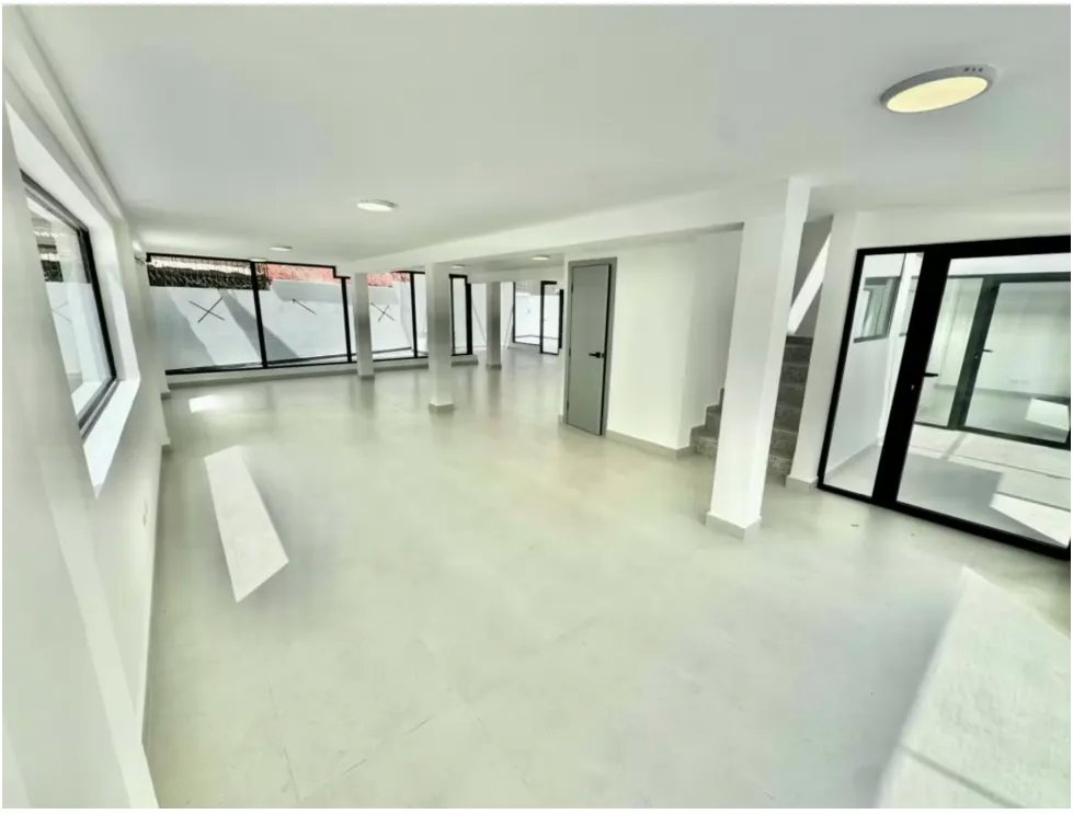 OFICINA / SAN FRANCISCO / 429M / DIVISIONES / 6 BAÑOS / 8 PARKING