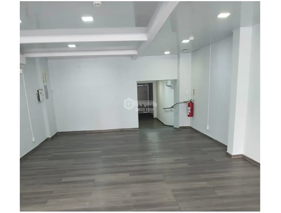 EL CARMEN / PLAZA LINAMAR / 130M / PLANTA BAJA / DIVISIONES / VACIO