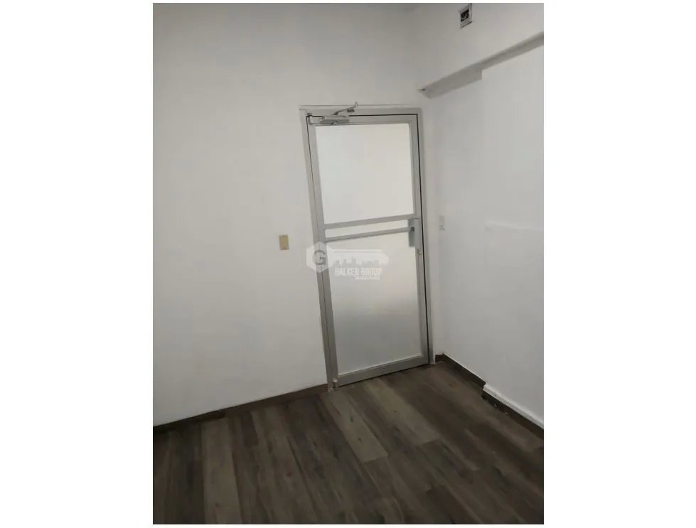 EL CARMEN / PLAZA LINAMAR / 130M / PLANTA BAJA / DIVISIONES / VACIO
