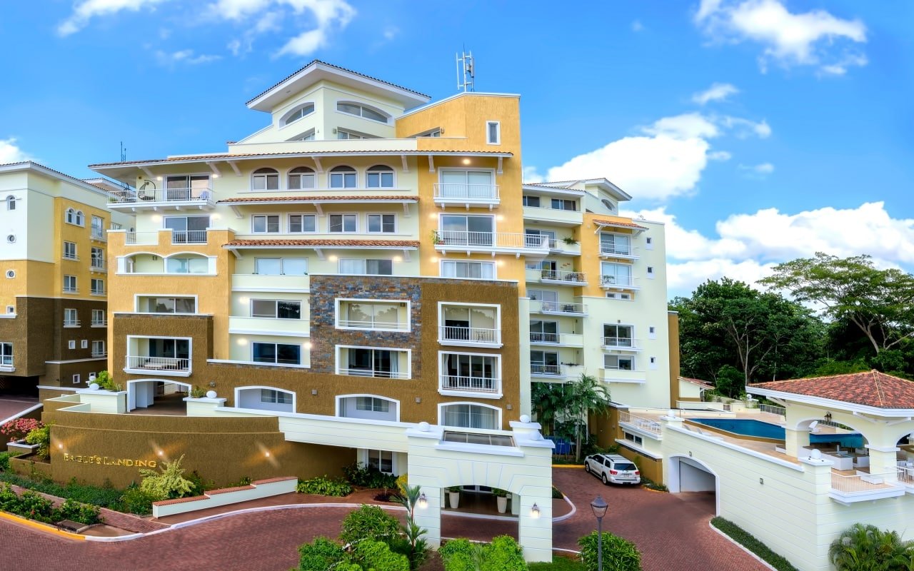 Cocolí - Mahogany Suites