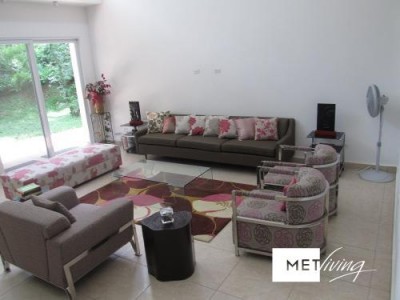 106020 - Llanos de curundu - properties