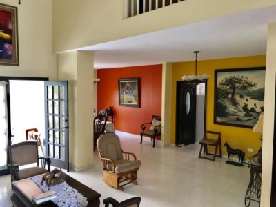 110037 - Altos de panama - properties