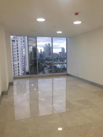 Office for rent in exclusive tower located in the avenida balboa, panoramic view of the sea and the 