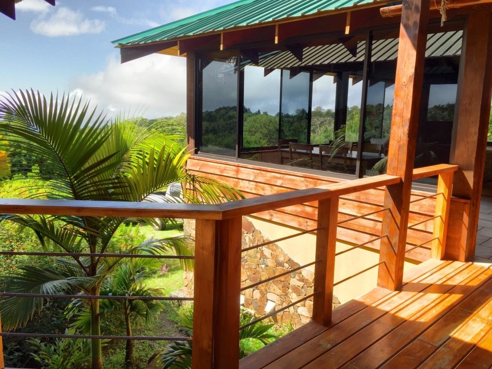 Exclusivo Balinés pod casa con vista al mar - fresco y cómodo