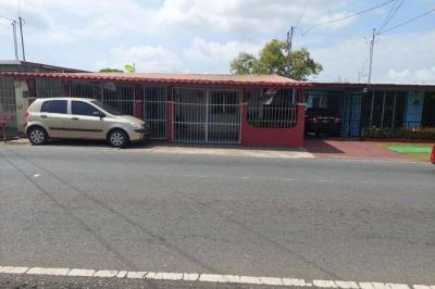 128665 - La Chorrera - commercials