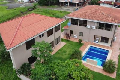 129285 - Cristobal - houses