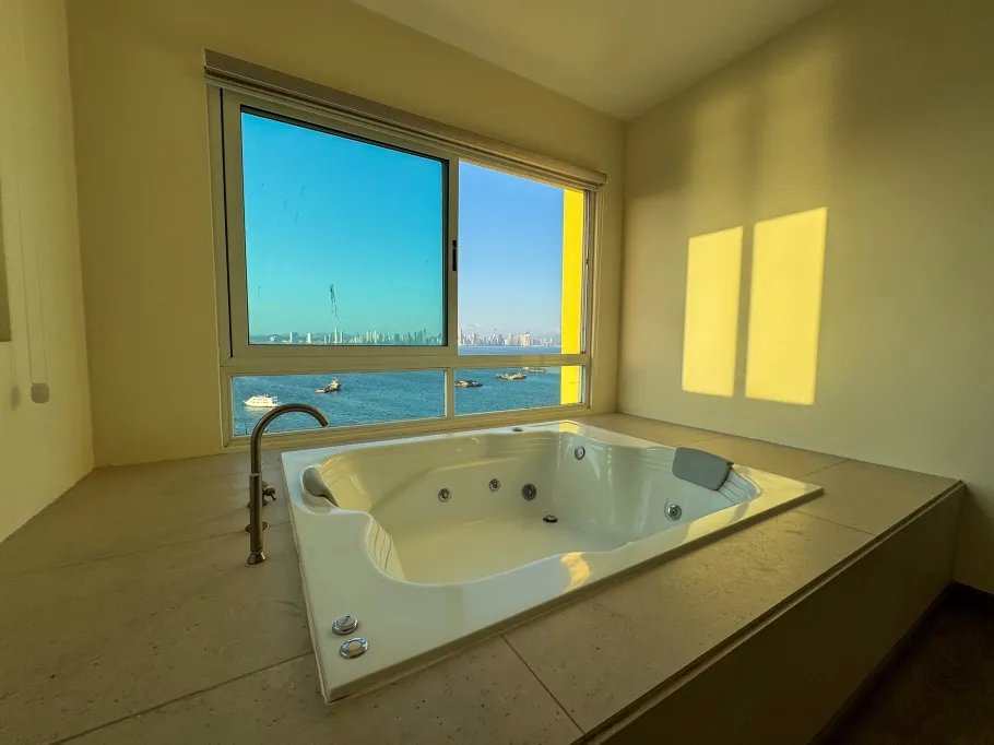 Venta de apartamento en Causeway de Amador, Isla Perico, PH Brisas de Amador