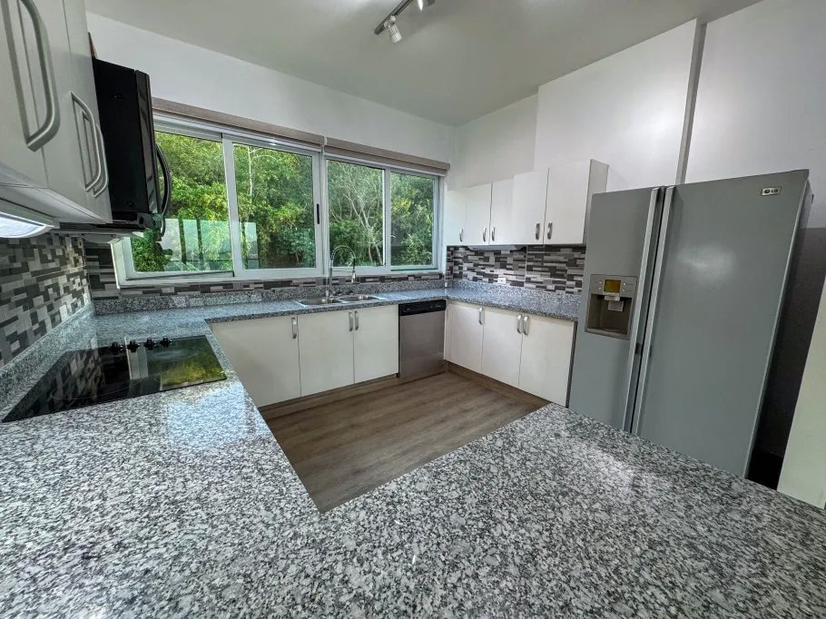 Venta de apartamento en Causeway de Amador, Isla Perico, PH Brisas de Amador