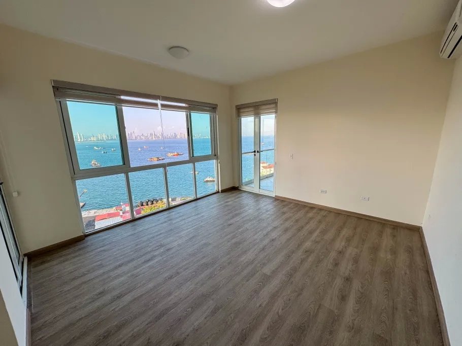 Venta de apartamento en Causeway de Amador, Isla Perico, PH Brisas de Amador