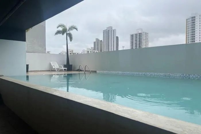 Venta apartamento PH Plaza Valencia,Via España