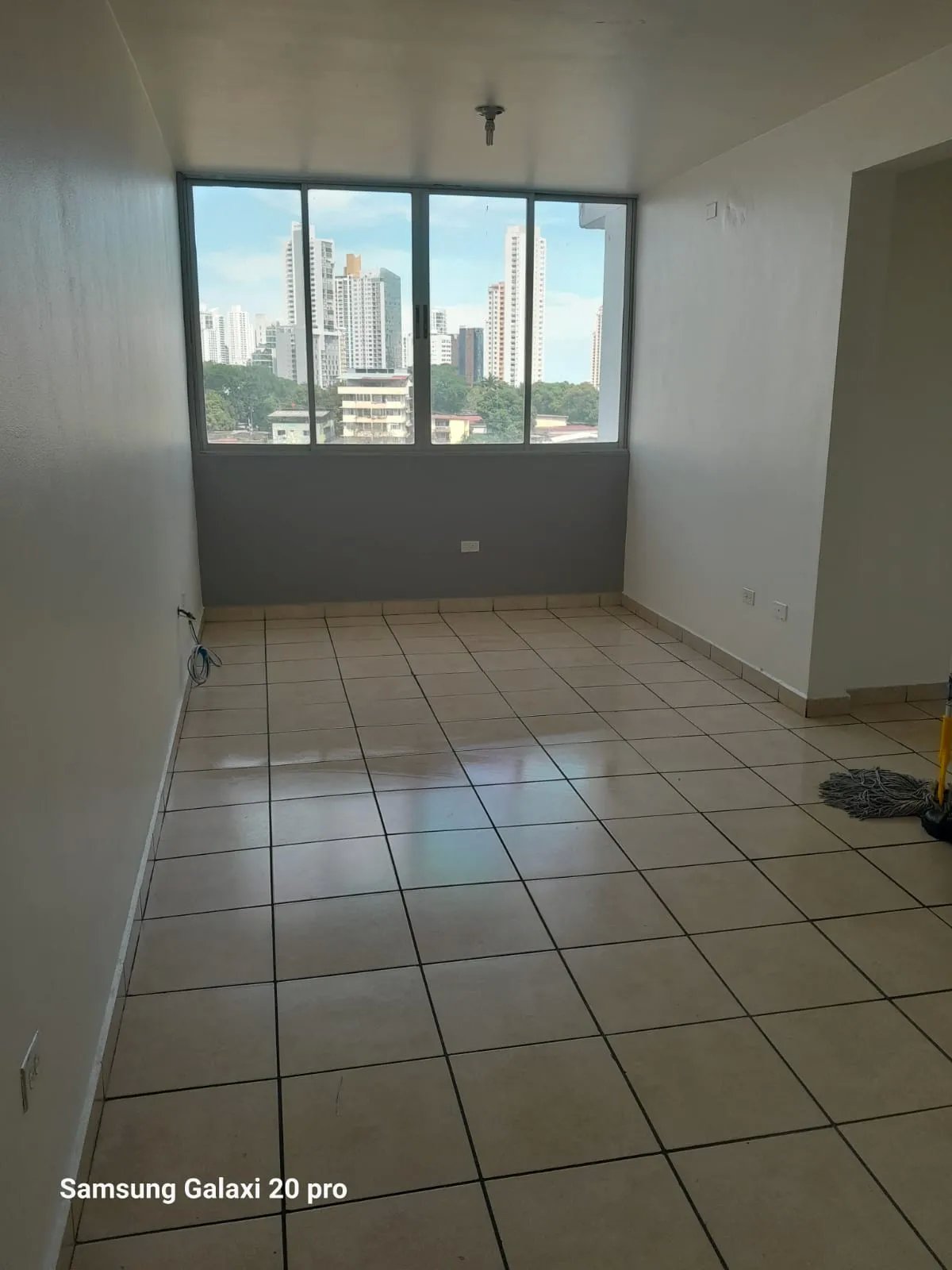 Venta apartamento PH Plaza Valencia,Via España