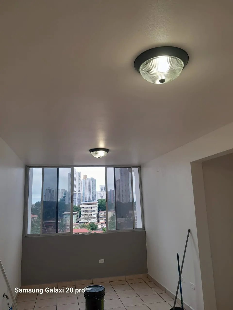Venta apartamento PH Plaza Valencia,Via España