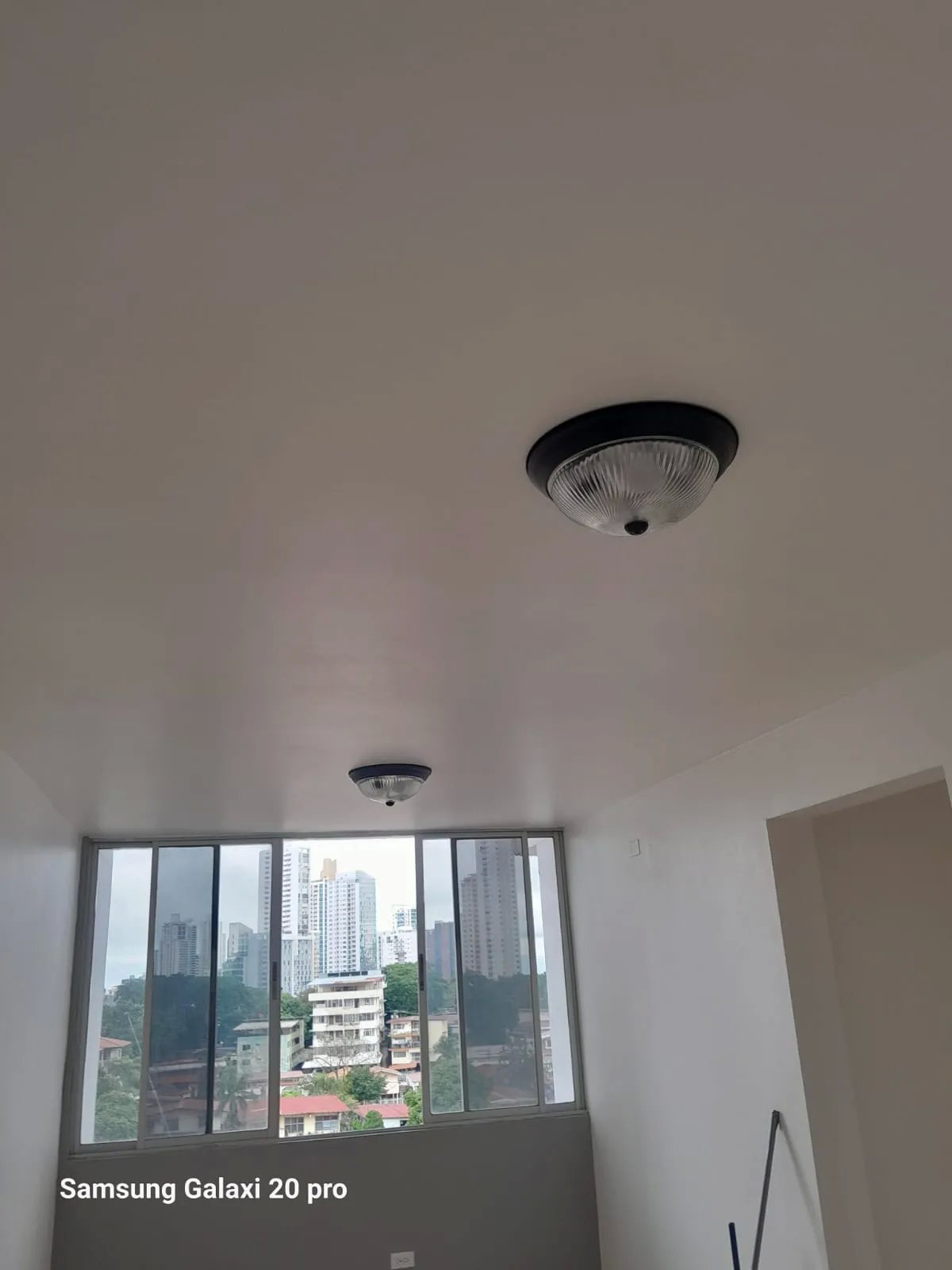 Venta apartamento PH Plaza Valencia,Via España