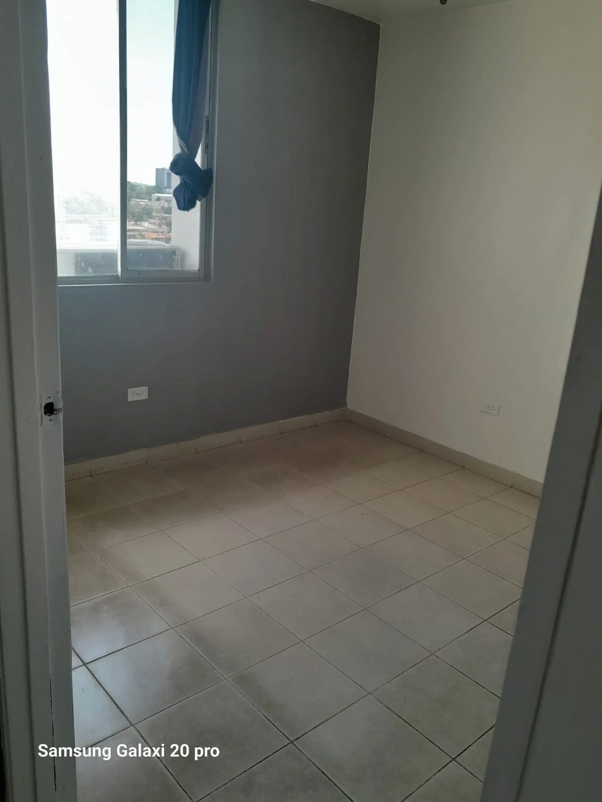 Venta apartamento PH Plaza Valencia,Via España