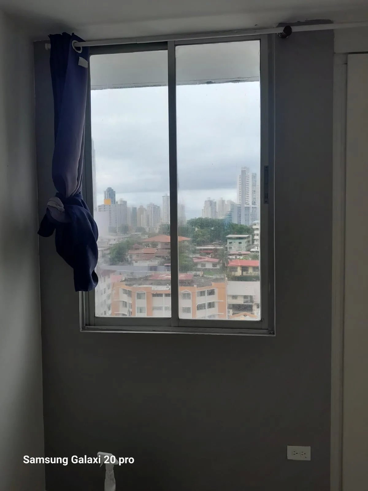 Venta apartamento PH Plaza Valencia,Via España
