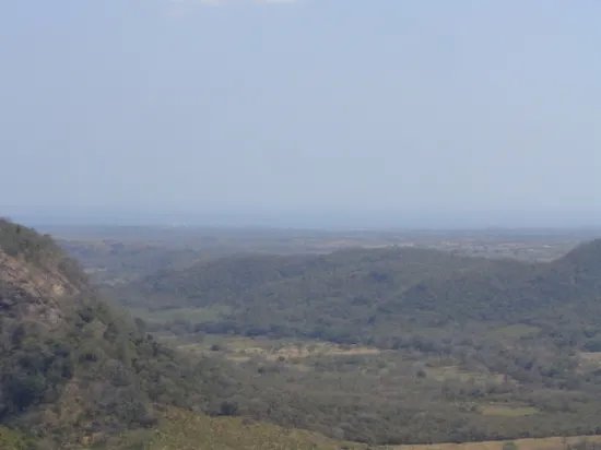 90 hectares with river and knoll - perfect for a top-notch gated community