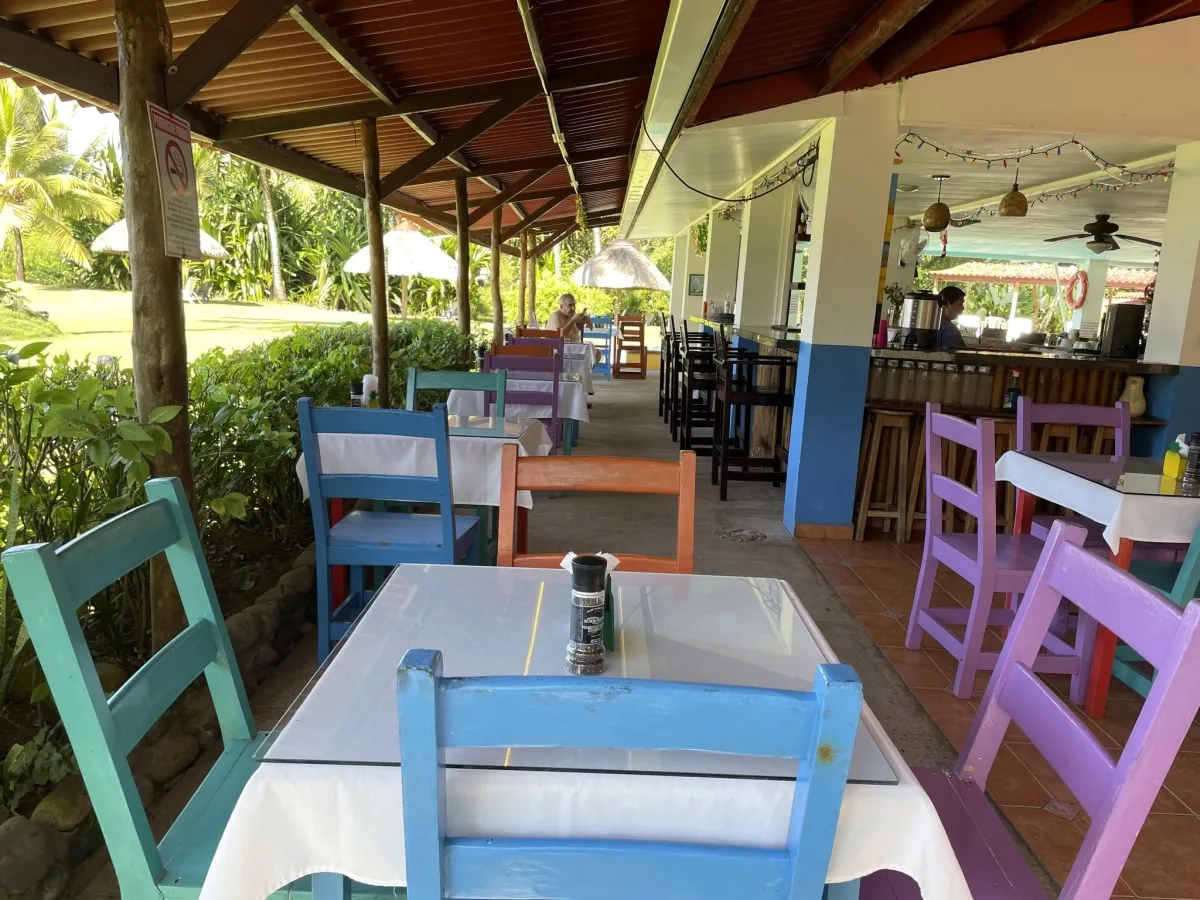 Rentable Hotel de Playa en Las Lajas