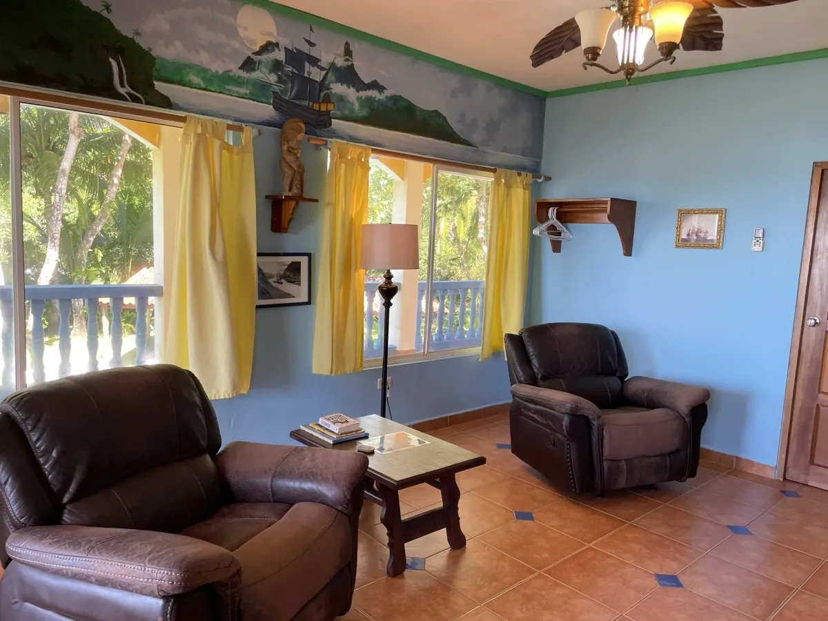 Rentable Hotel de Playa en Las Lajas