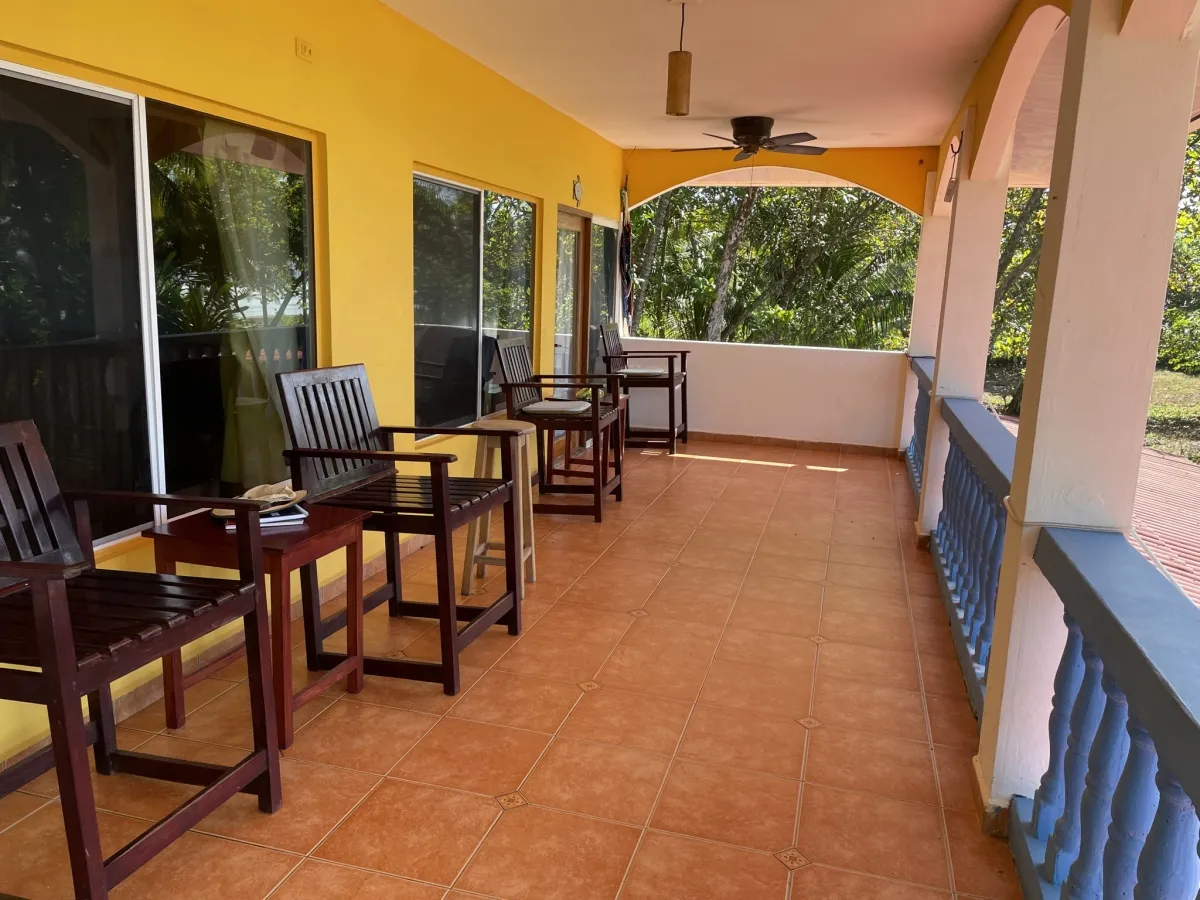 Rentable Hotel de Playa en Las Lajas