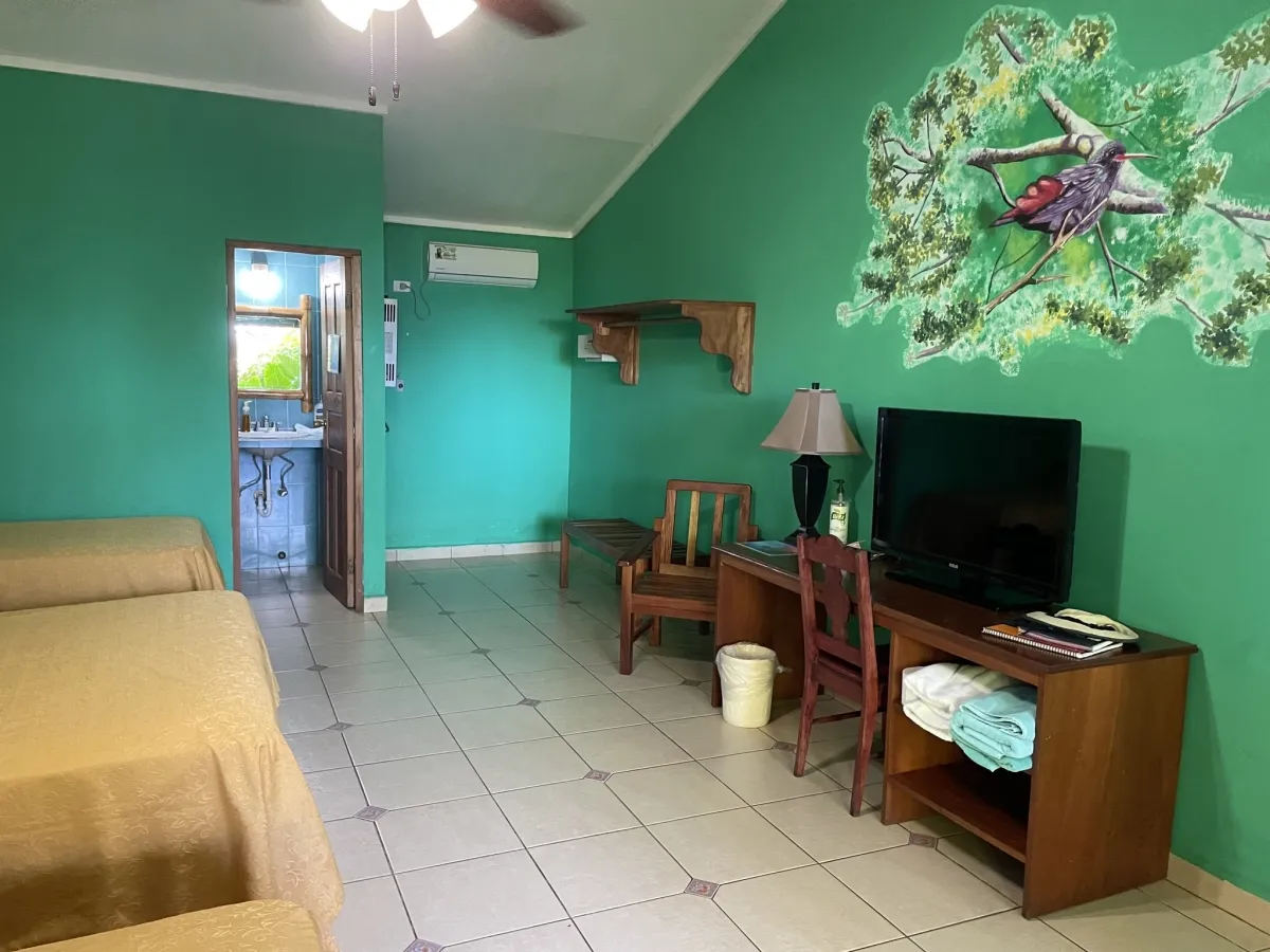Rentable Hotel de Playa en Las Lajas