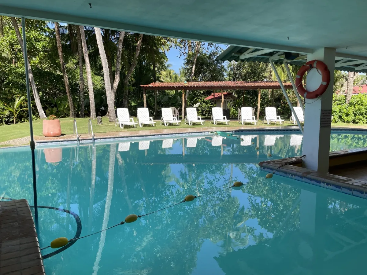 Rentable Hotel de Playa en Las Lajas