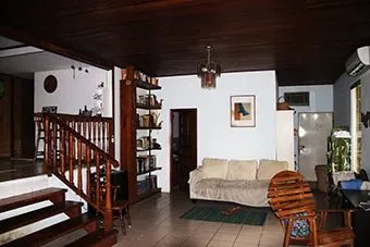 Corner lot for sale, just across the stree from the park in Llanos de Curundu