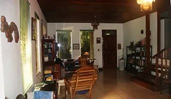 Corner lot for sale, just across the stree from the park in Llanos de Curundu