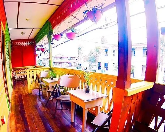 Hostal Calipso - una joya de la arquitectura y rentable!