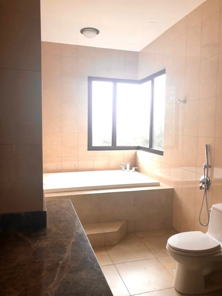 3 Bedroom Apartment with Bay views for sale in Amador Heights