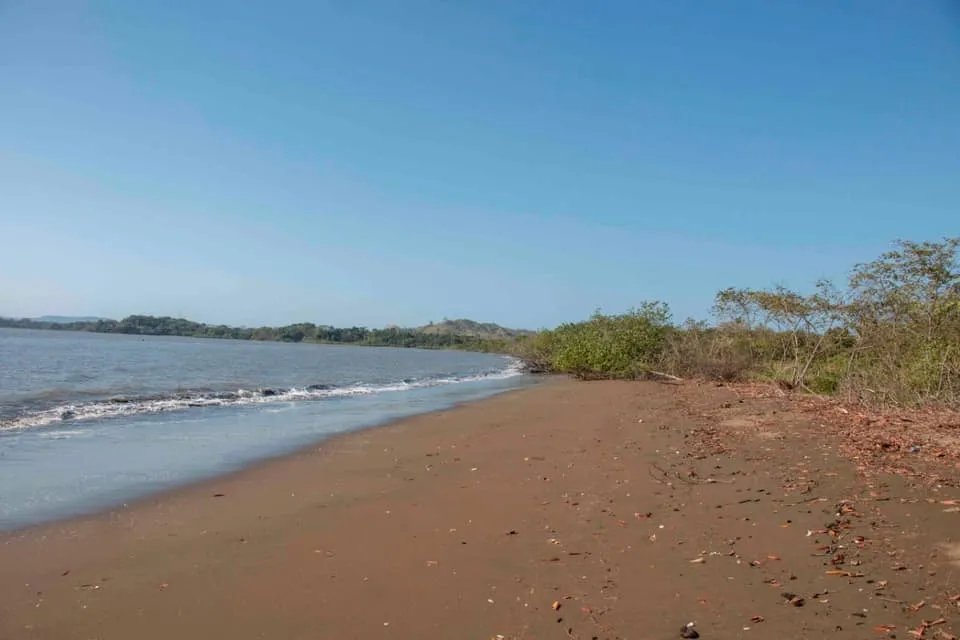 LAGO BAY HOME FOR SALE