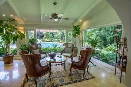 Mansion for Sale in Altos del Golf