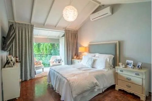 Mansion for Sale in Altos del Golf