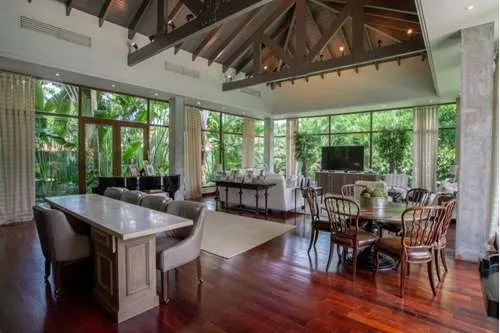Se Vende Mansion en Los Altos del Golf