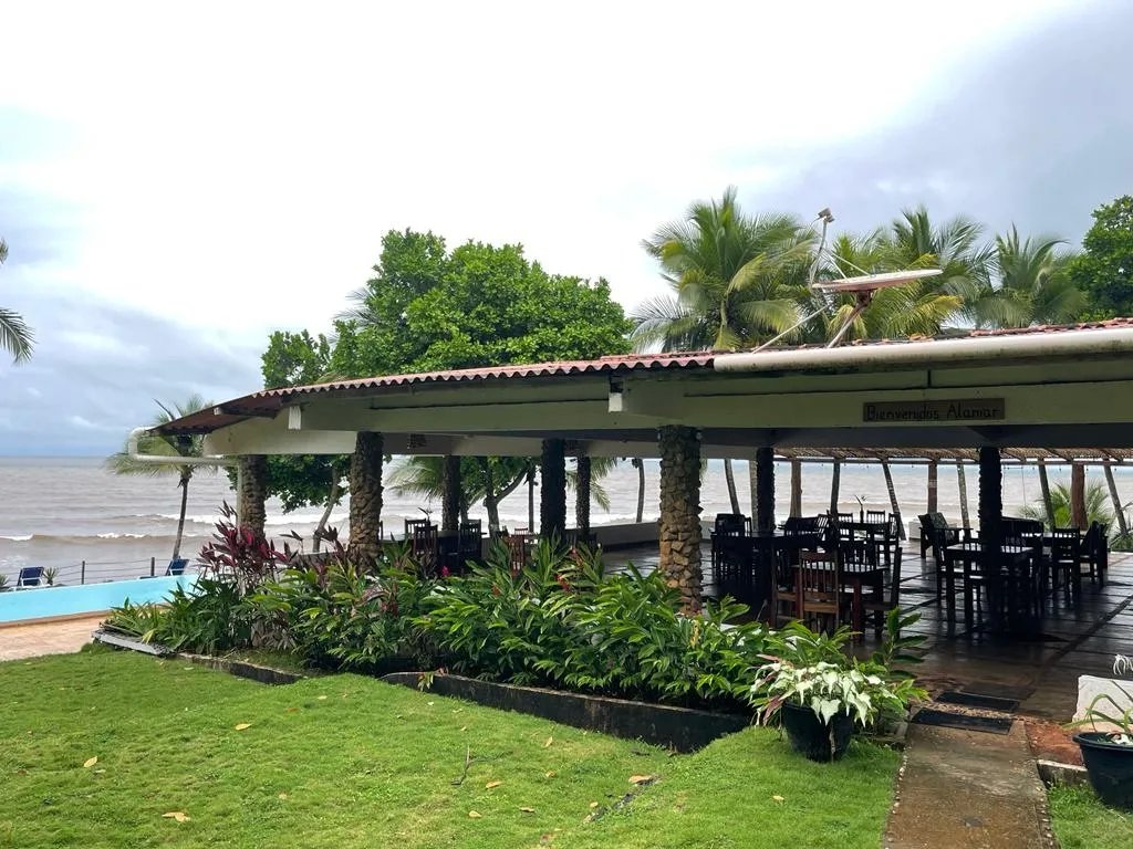Se Vende Hotel en Playa Reina, Mariato, Veraguas