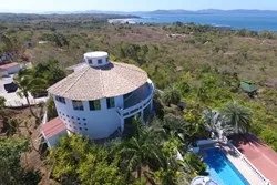 SANTA CATALINA OCEAN VIEW VILLA WITH 2 HECTARES (5 ACRES).