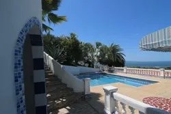 SANTA CATALINA OCEAN VIEW VILLA WITH 2 HECTARES (5 ACRES).