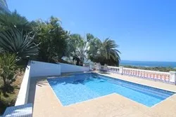 SANTA CATALINA VILLA CON VISTAS AL MAR DE 2 HECTÁREAS (5 ACRES)