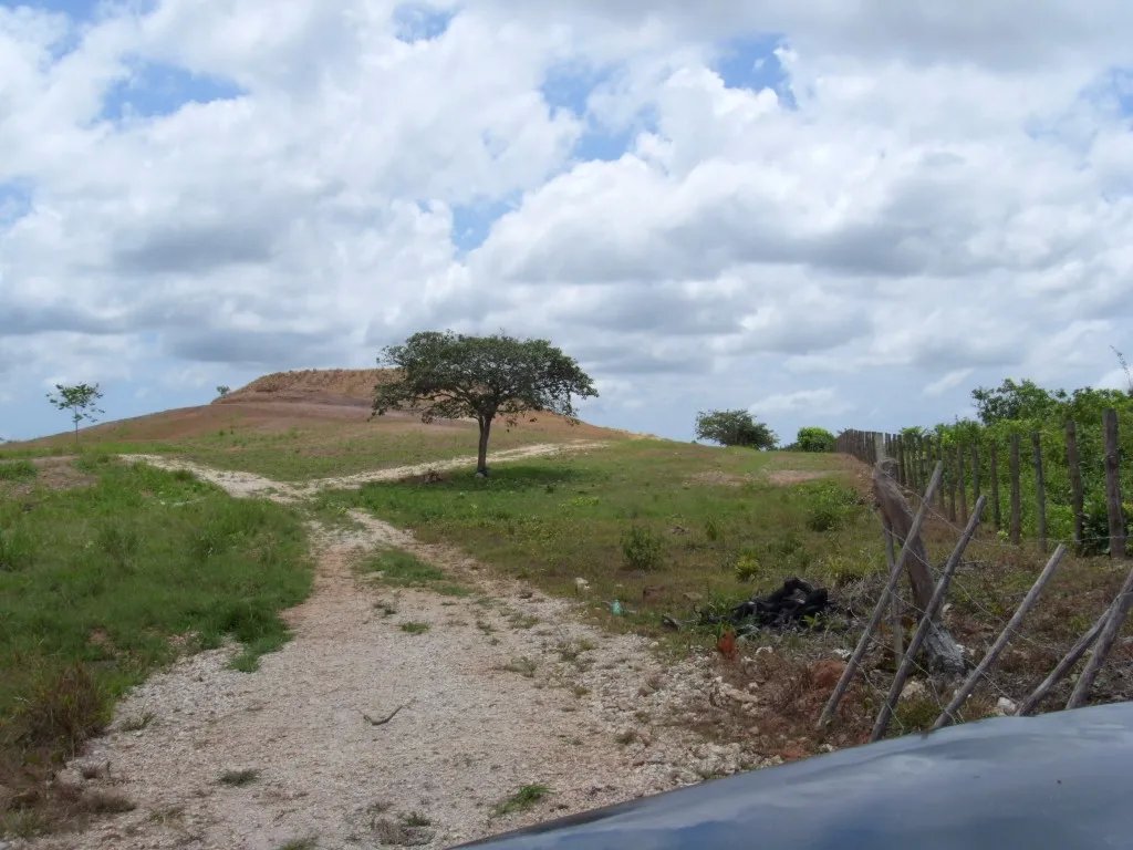 Two hectares near Aguadulce - flat with a vantage hill with electricity and well