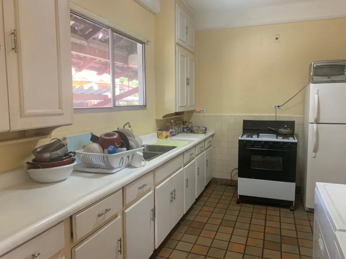 House in Albrook for rent with 3 bedrooms furnished with all services included, only $1700 per month, BARGAIN price!