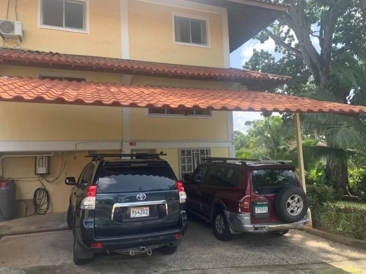House in Albrook for rent with 3 bedrooms furnished with all services included, only $1700 per month, BARGAIN price!