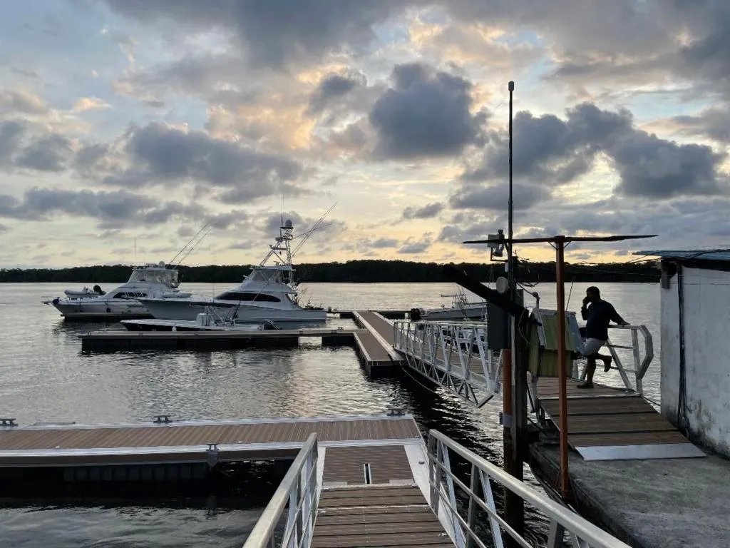 Vistas de 360° en colina con acceso a marina en Las Lajas de Tolé, Guabalá, Chiriquí