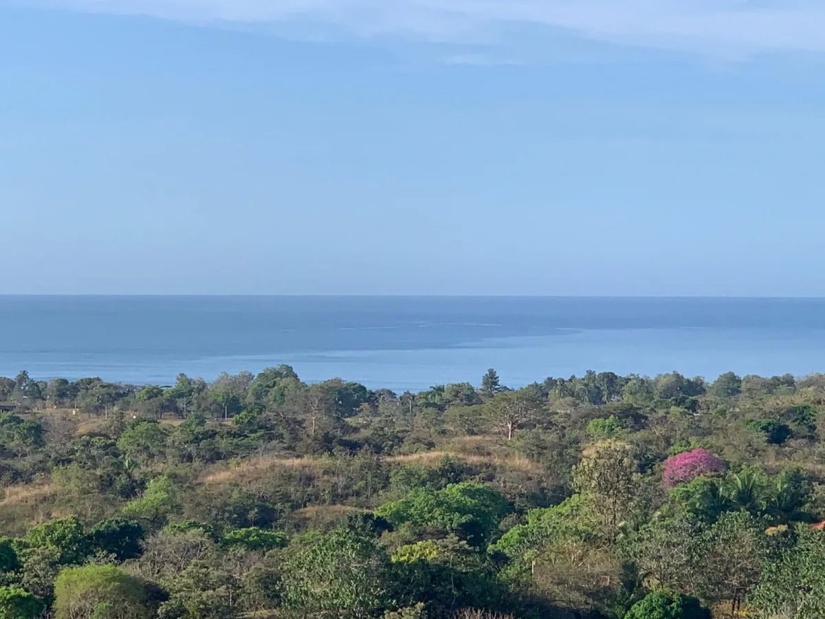 PROPERTY FOR SALE IN SANTA CATALINA, VERAGUAS (THE PROPERTY MEASURES 2400 SQUARE METERS).