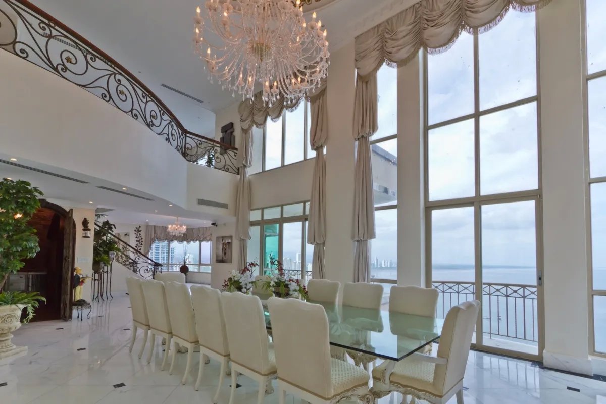 For sale penthouse in punta pacifica panama city